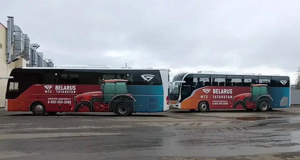Брендирование двух автобусов